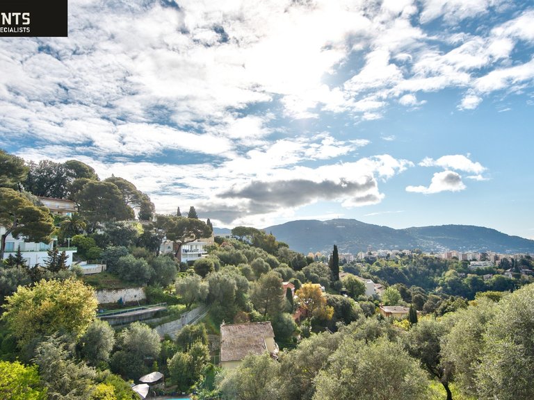 Villa for Sale in Nice, Nice Area 3