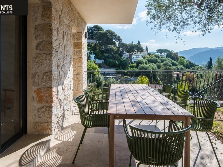Villa for Sale in Nice, Nice Area 17