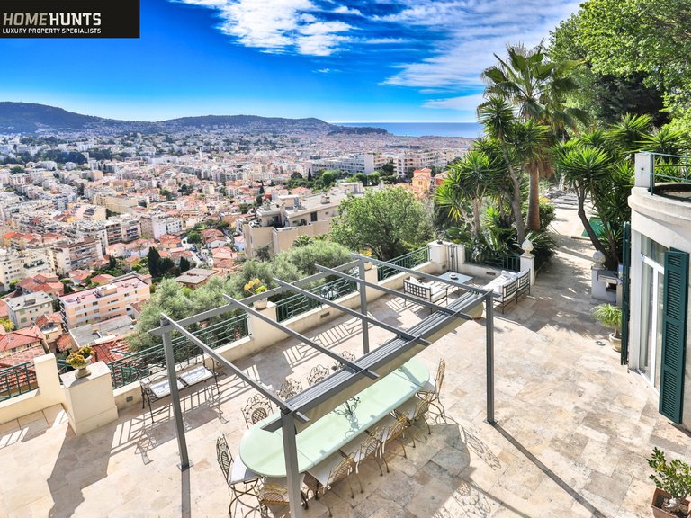 Villa for Sale in Nice, Nice Area 1