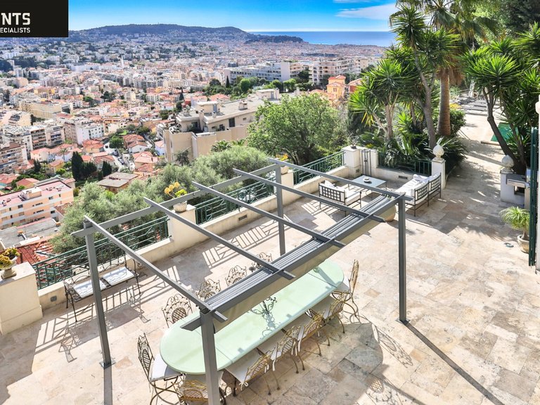 Villa for Sale in Nice, Nice Area 2