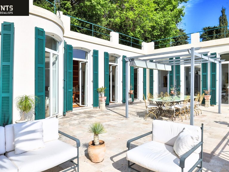 Villa for Sale in Nice, Nice Area 4