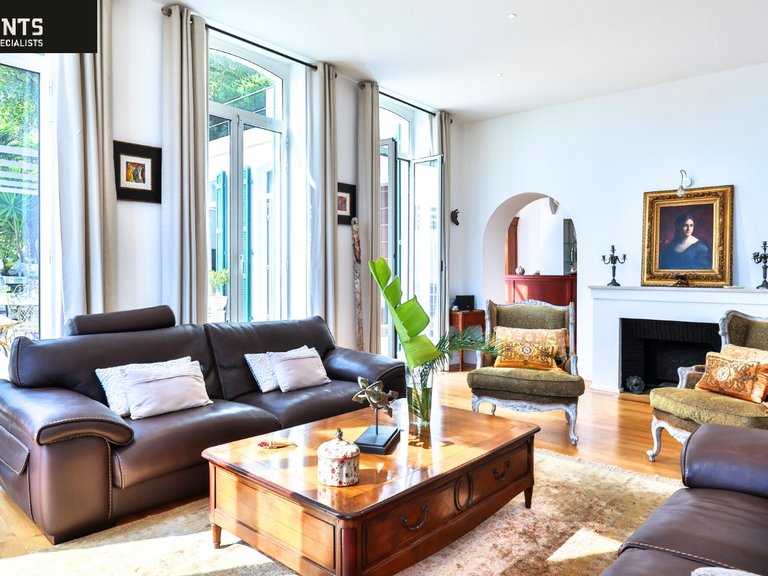 Villa for Sale in Nice, Nice Area 6