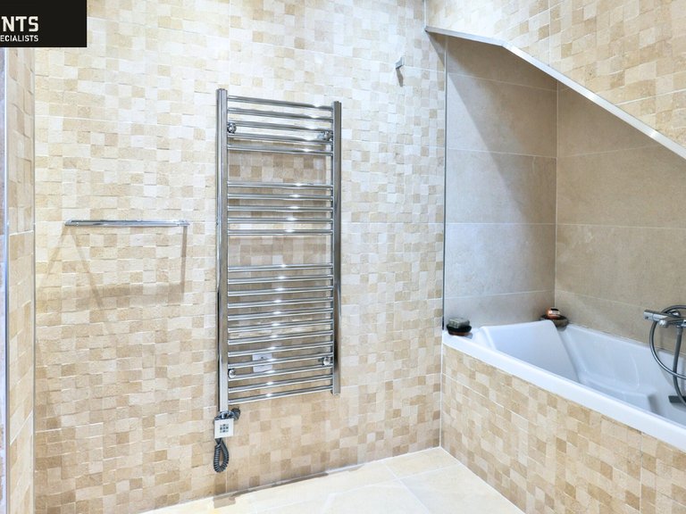 Villa for Sale in Nice, Nice Area 18
