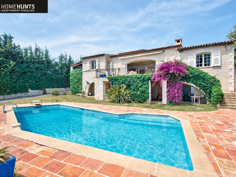 Villa for Sale in Nice, Nice Area 1