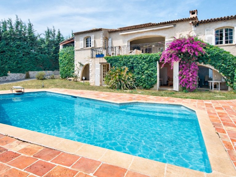 Villa for Sale in Nice, Nice Area 2