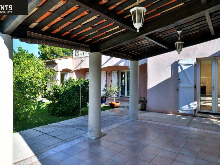 Villa for Sale in Villefranche Sur Mer, Villefranche, Cap Ferrat Area 6