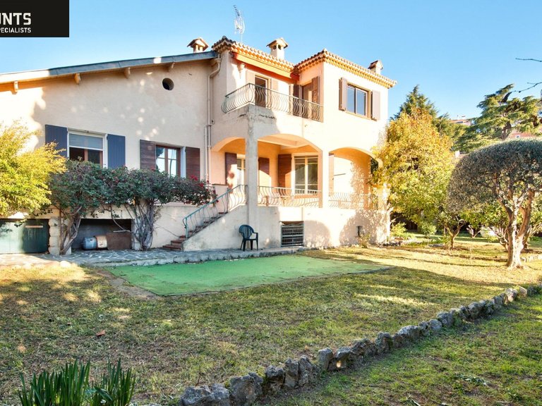 Villa for Sale in Villefranche Sur Mer, Villefranche, Cap Ferrat Area 2