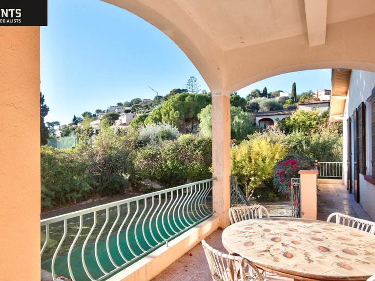 Villa for Sale in Villefranche Sur Mer, Villefranche, Cap Ferrat Area 5