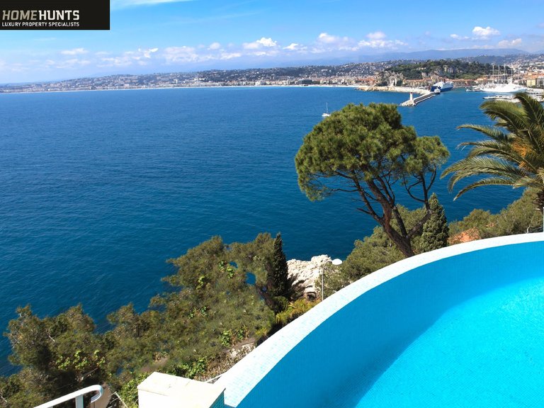 Villa for Sale in Nice - Mont Boron, Nice Area 1