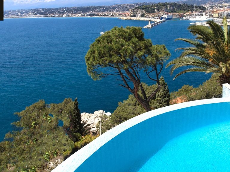 Villa for Sale in Nice - Mont Boron, Nice Area 9