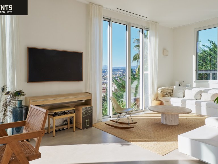 Villa for Sale in Nice - Mont Boron, Nice Area 11