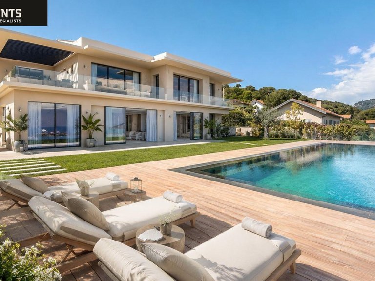 Villa for Sale in Nice - Mont Boron, Nice Area 2