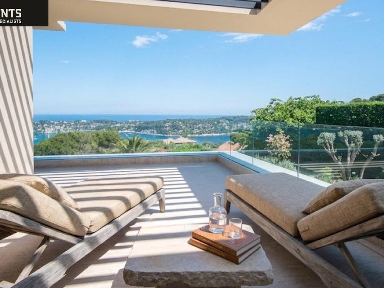 Villa for Sale in Nice - Mont Boron, Nice Area 6