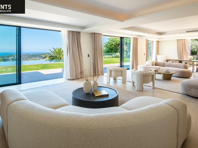 Villa for Sale in Nice - Mont Boron, Nice Area 7