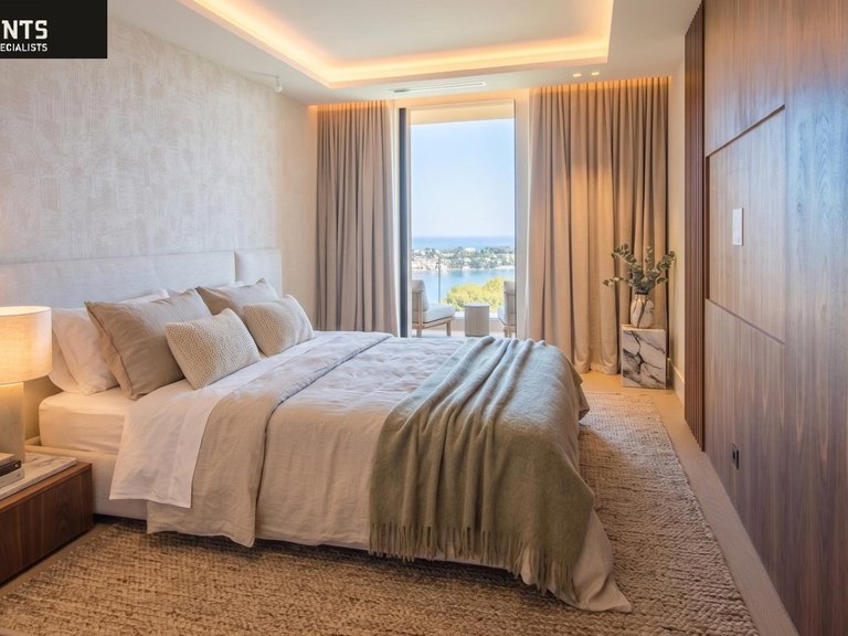 Villa for Sale in Nice - Mont Boron, Nice Area 14