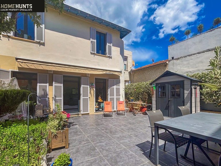 Villa for Sale in St Jean Cap Ferrat, Villefranche, Cap Ferrat Area 1