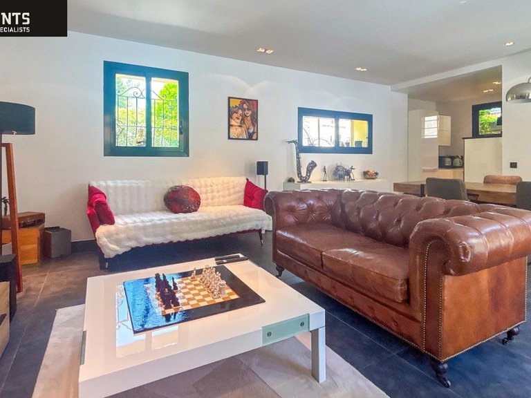Villa for Sale in St Jean Cap Ferrat, Villefranche, Cap Ferrat Area 5