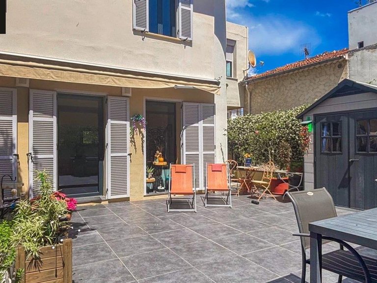 Villa for Sale in St Jean Cap Ferrat, Villefranche, Cap Ferrat Area 9