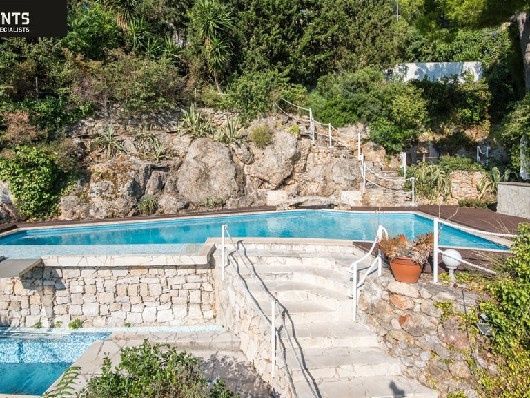 Villa for Sale in Villefranche Sur Mer, Villefranche, Cap Ferrat Area 4