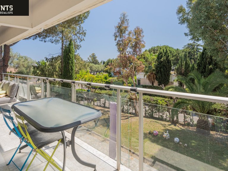 Villa for Sale in Villeneuve Loubet, Antibes Area 17