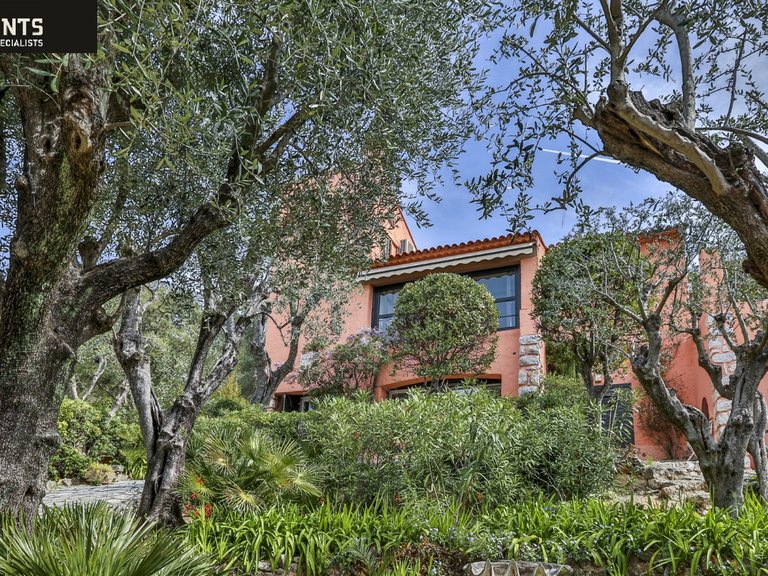 Villa for Sale in Nice - Mont Boron, Nice Area 3