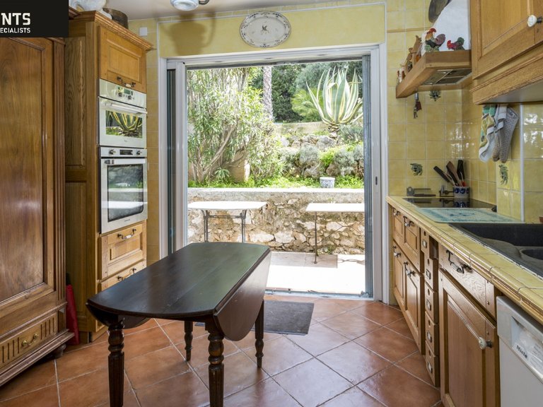 Villa for Sale in Nice - Mont Boron, Nice Area 11