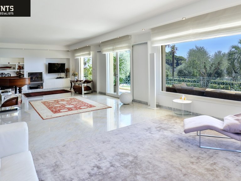 Villa for Sale in Villefranche Sur Mer, Villefranche, Cap Ferrat Area 6