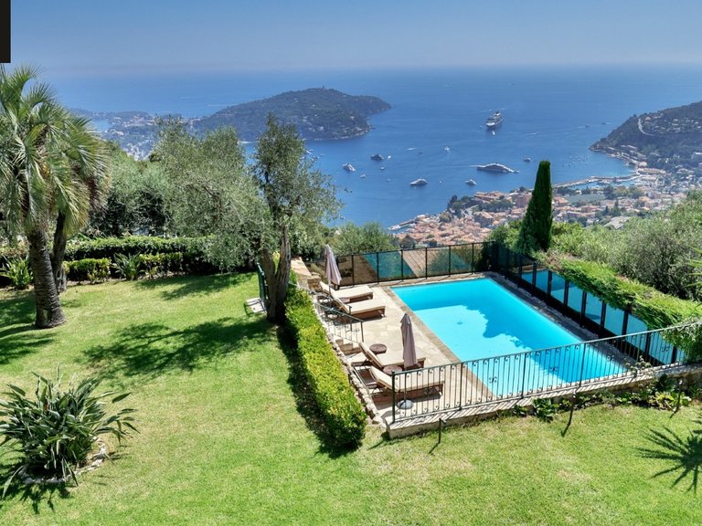 Villa for Sale in Villefranche Sur Mer, Villefranche, Cap Ferrat Area 9