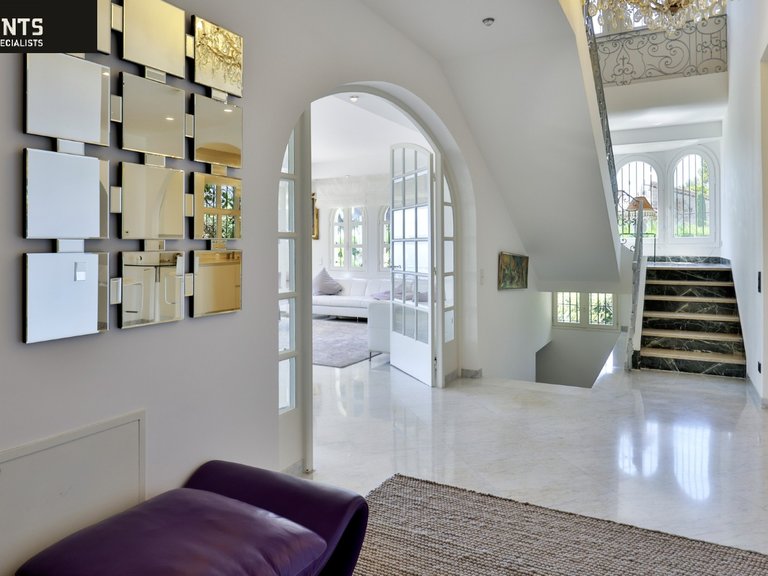 Villa for Sale in Villefranche Sur Mer, Villefranche, Cap Ferrat Area 12