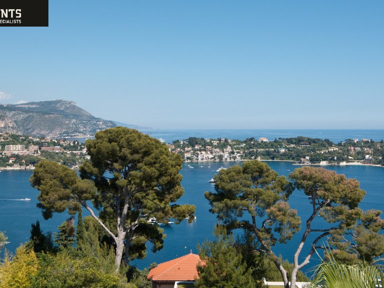 Villa for Sale in Nice - Mont Boron, Nice Area 3