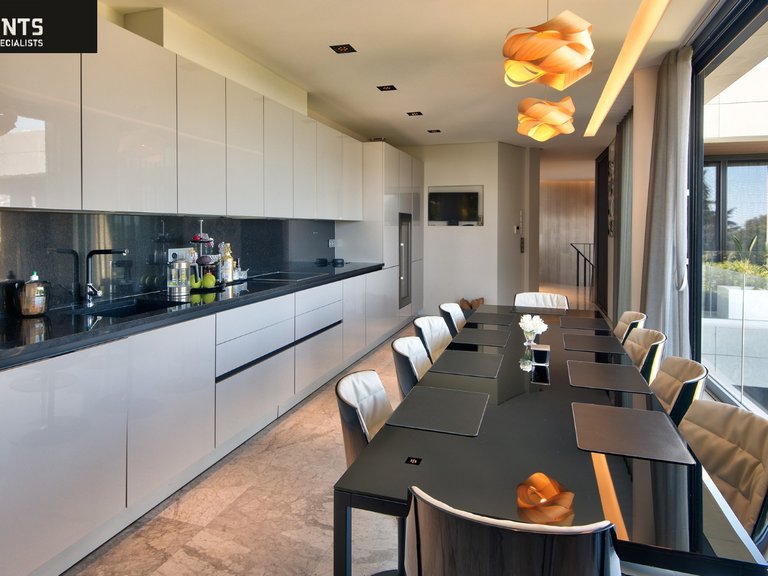 Villa for Sale in Nice - Mont Boron, Nice Area 8