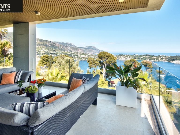 Villa for Sale in Nice - Mont Boron, Nice Area 7