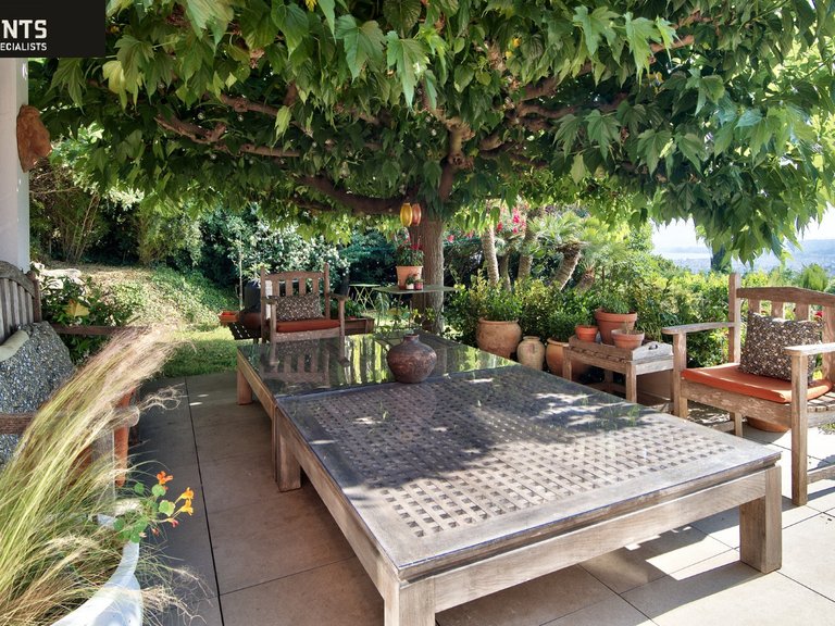 Villa for Sale in Nice, Nice Area 3