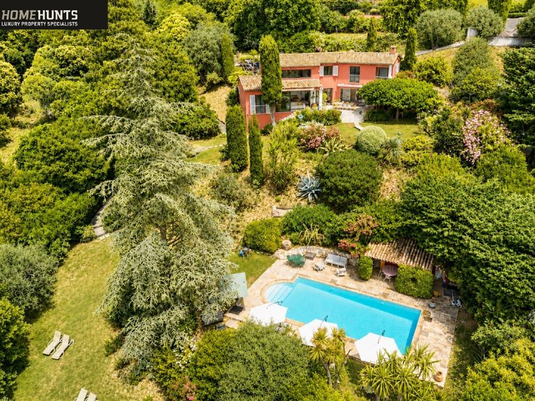 Villa for Sale in Nice, Nice Area 1