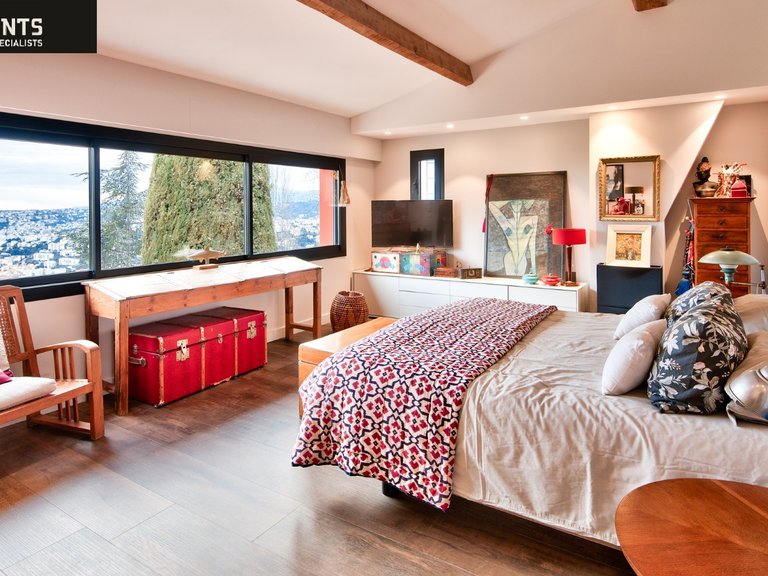 Villa for Sale in Nice, Nice Area 13