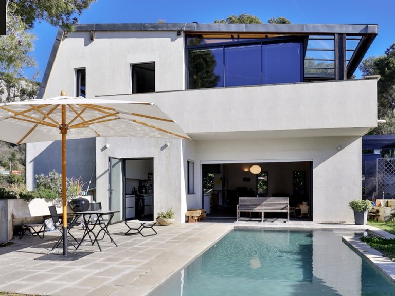 Villa for Sale in Nice, Nice Area 9