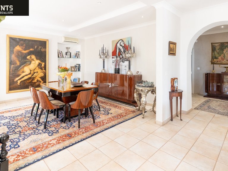 Villa for Sale in Nice, Nice Area 16