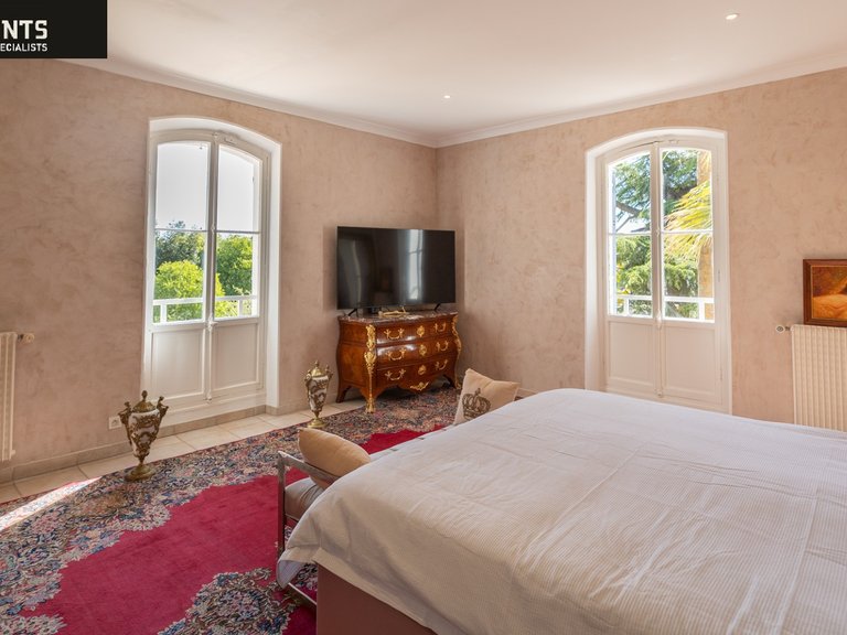 Villa for Sale in Nice, Nice Area 19
