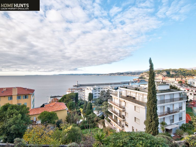Villa for Sale in Nice - Mont Boron, Nice Area 1