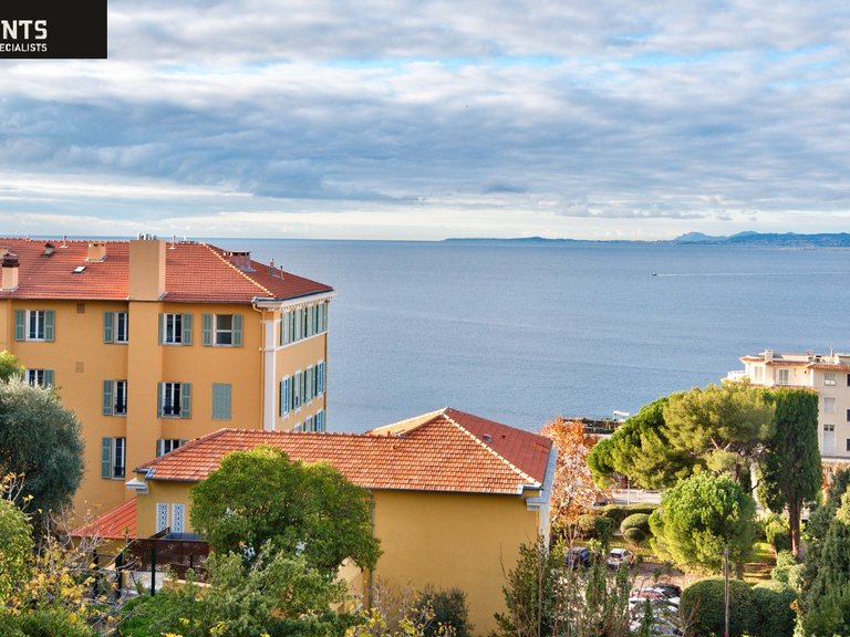 Villa for Sale in Nice - Mont Boron, Nice Area 3