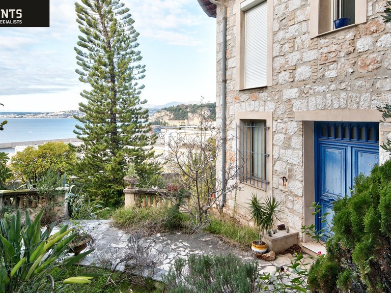 Villa for Sale in Nice - Mont Boron, Nice Area 4