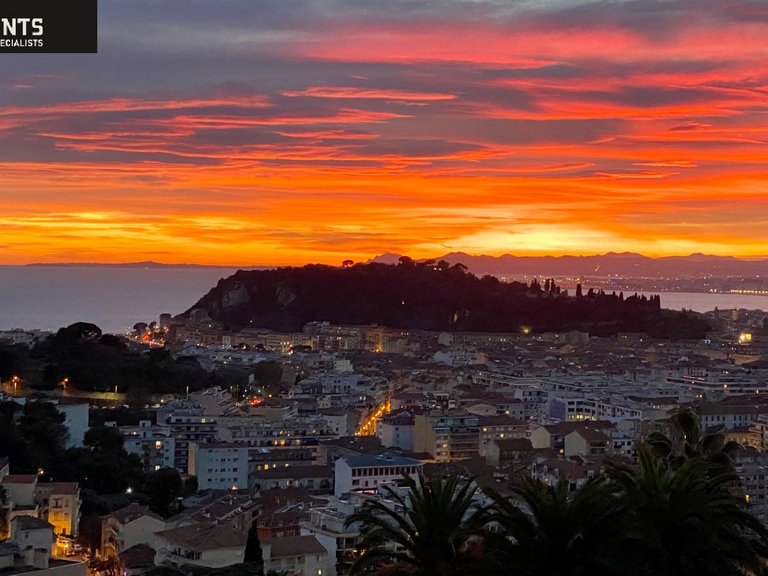Villa for Sale in Nice - Mont Boron, Nice Area 3