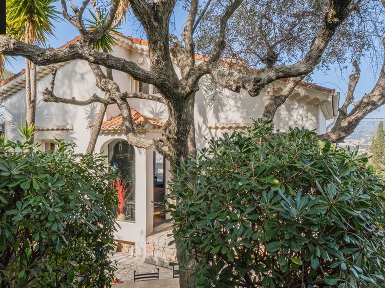 Villa for Sale in Nice - Mont Boron, Nice Area 9