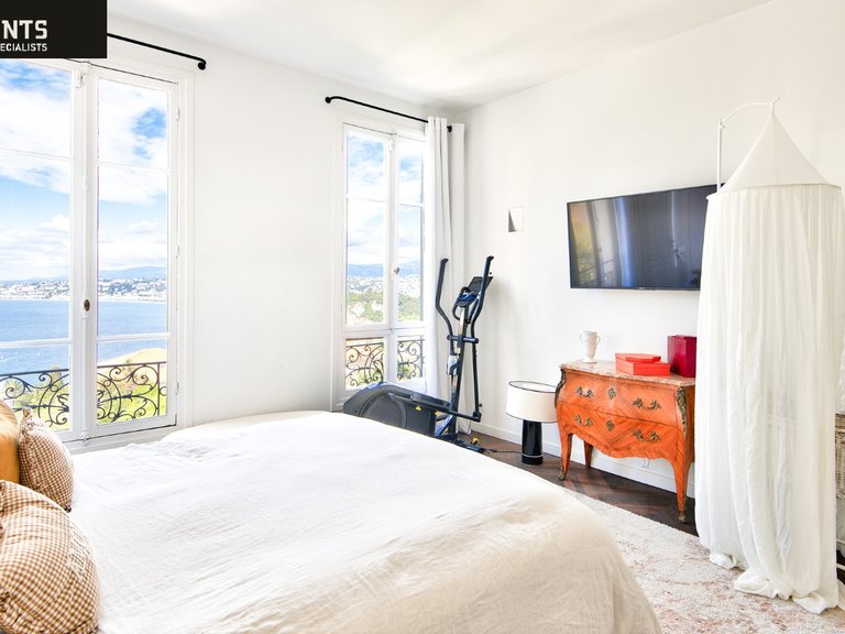 Villa for Sale in Nice - Mont Boron, Nice Area 10