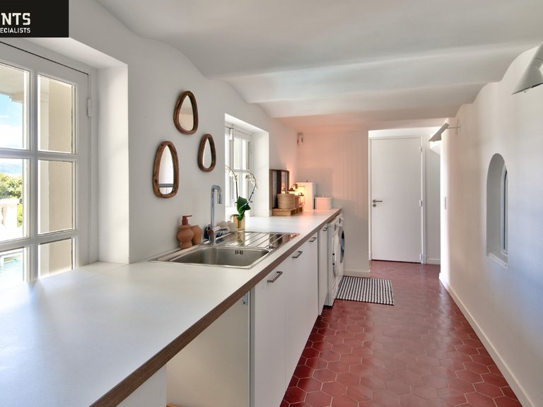 Villa for Sale in Nice - Mont Boron, Nice Area 17