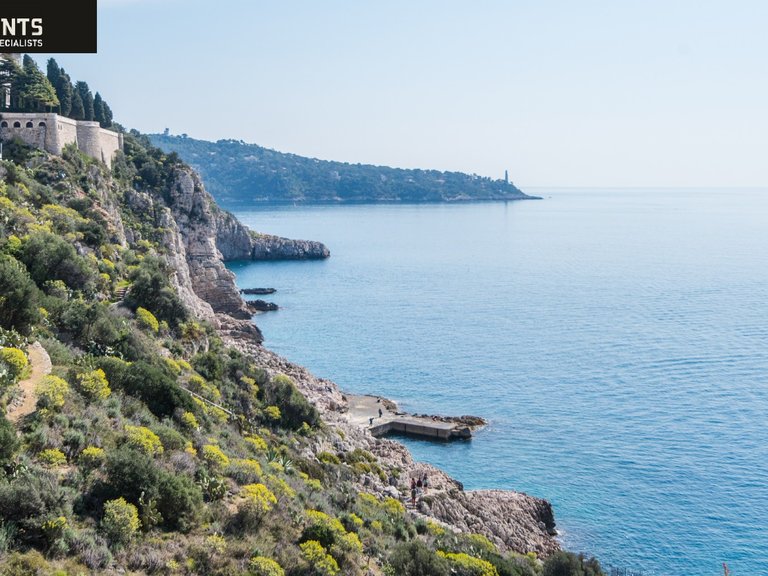 Villa for Sale in Nice - Mont Boron, Nice Area 11
