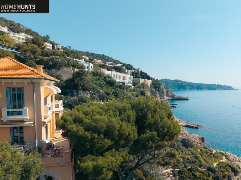 Villa for Sale in Nice - Mont Boron, Nice Area 1