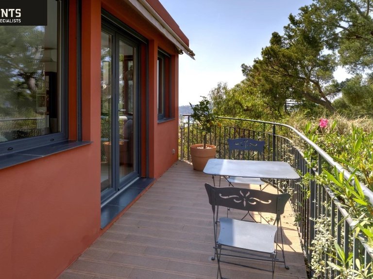 Villa for Sale in Villefranche Sur Mer, Villefranche, Cap Ferrat Area 17
