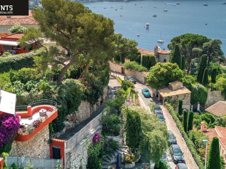 Villa for Sale in Villefranche Sur Mer, Villefranche, Cap Ferrat Area 18