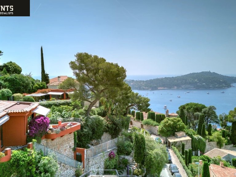 Villa for Sale in Villefranche Sur Mer, Villefranche, Cap Ferrat Area 19